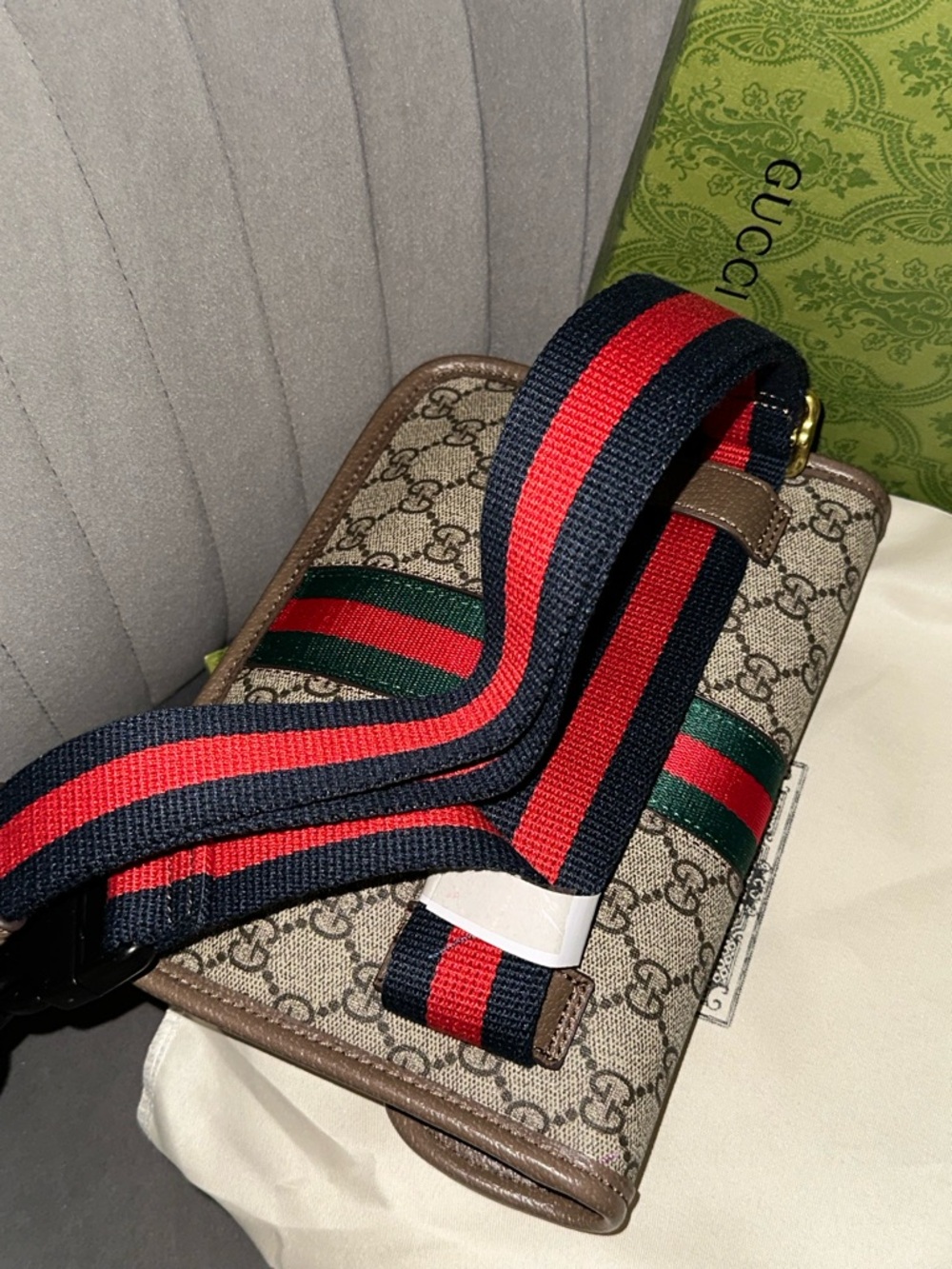 Gucci Beige GG Supreme Canvas Crossbody with Green-Red Web Stripe - Picture 5 of 5